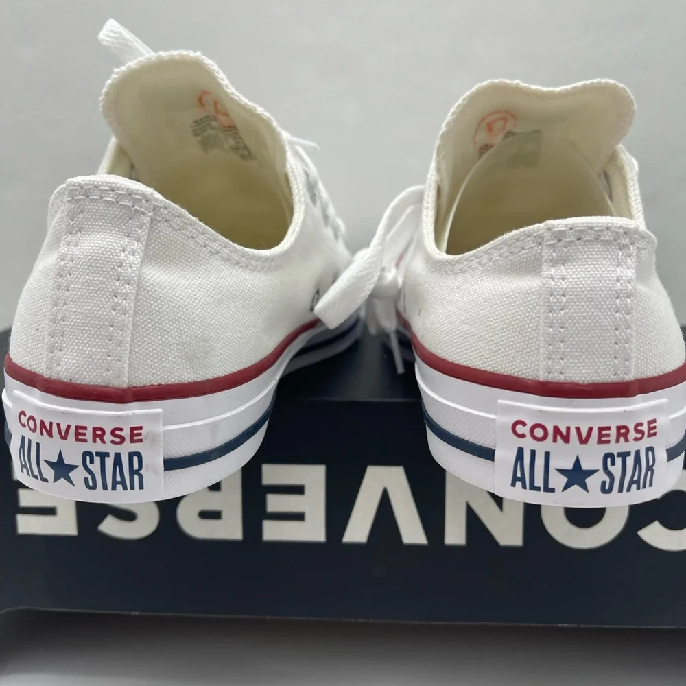 CTAS WMNS Chuck Taylor All Star LOW TOP SHOE
M7652C Black/White Sneakers - Picture 9 of 16